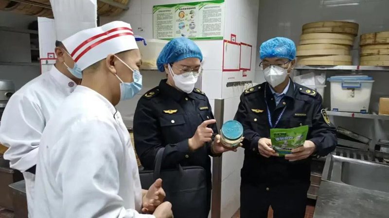 揭秘重庆火锅底料：十大品牌背后的秘密与选购要点