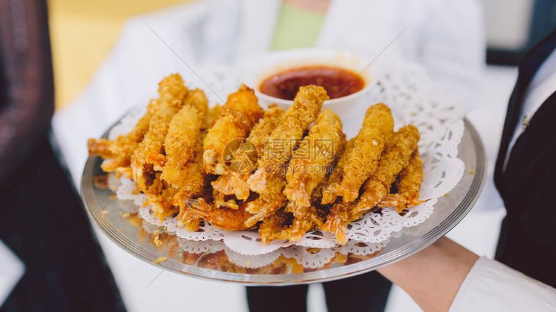 食品批发价格背后的秘密：如何辨别性价比与品牌价值