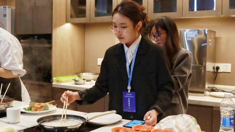 油膨化与气膨化：休闲零食中的“魔法”区别**