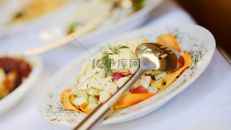 食品代工生产：揭秘从原料到成品的秘密流程